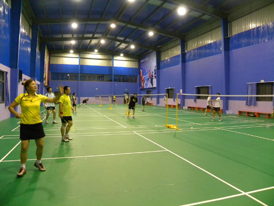 民企老总建公益性羽毛球馆