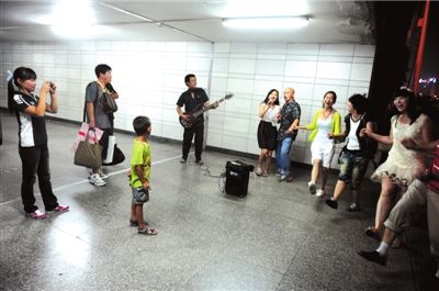 ũ��ټұ�Ư�ڵ���ͨ������